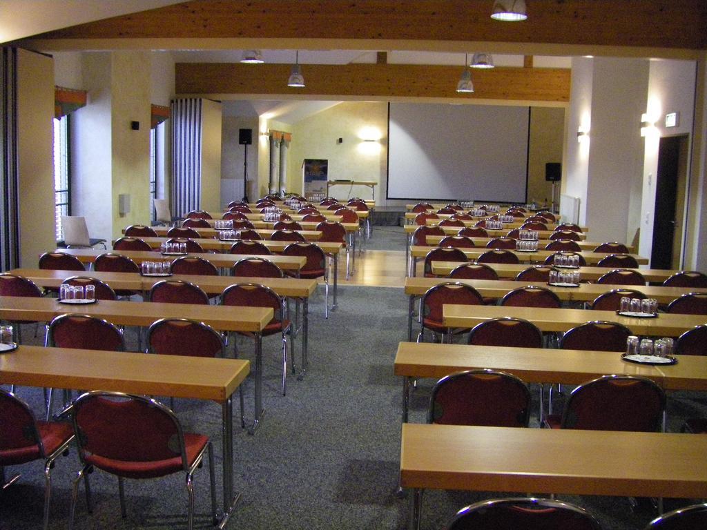 Euroville Jugend- Und Sporthotel Naumburg  Exteriör bild