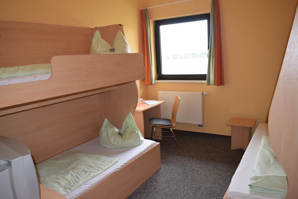 Euroville Jugend- Und Sporthotel Naumburg  Exteriör bild