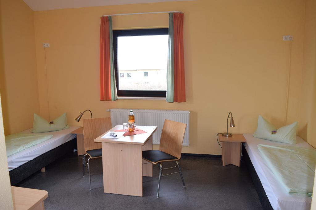Euroville Jugend- Und Sporthotel Naumburg  Exteriör bild