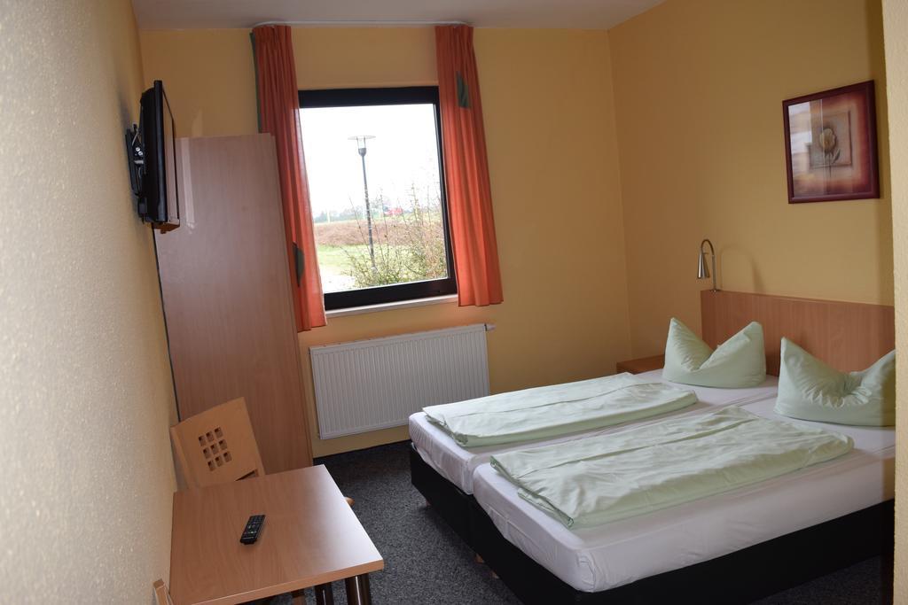 Euroville Jugend- Und Sporthotel Naumburg  Exteriör bild